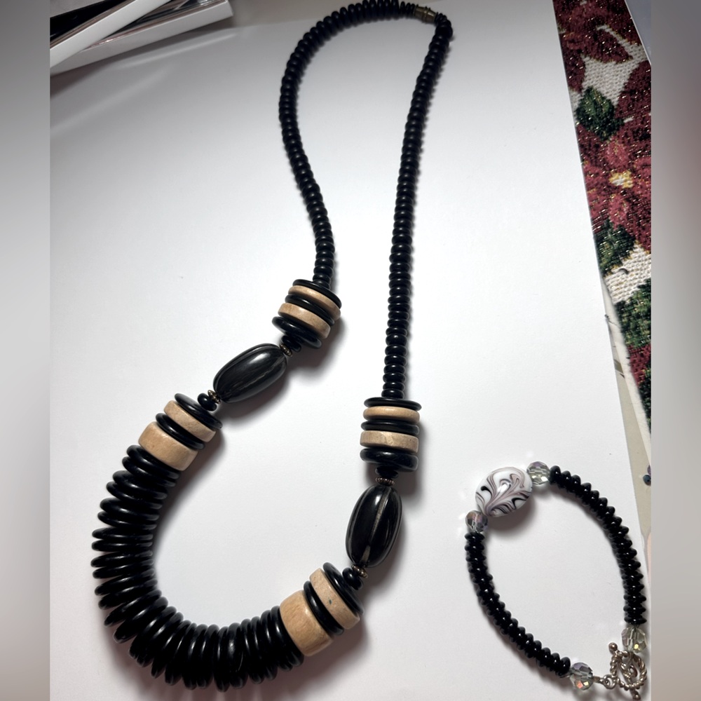 Necklace and bracelet bundle